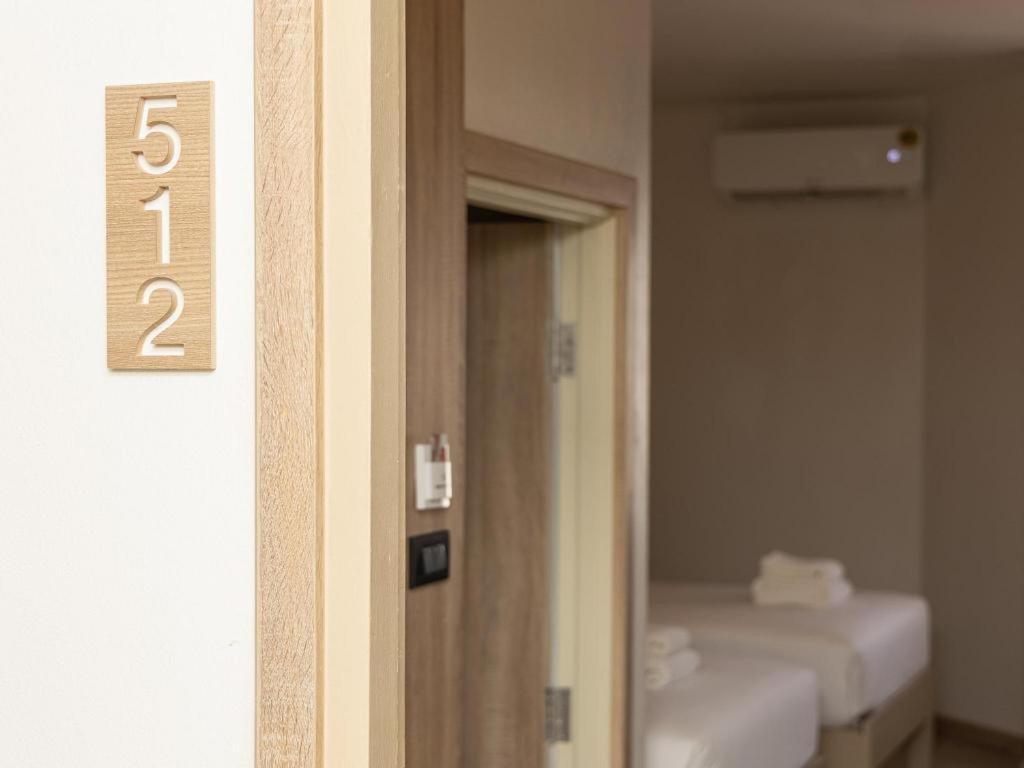 B2 Phitsanulok Boutique & Budget Hotel Exterior photo